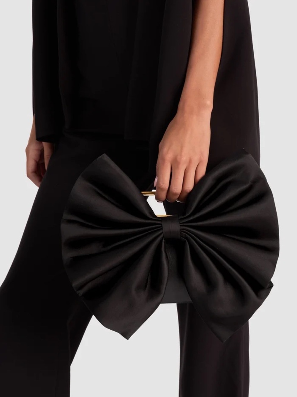NWT Alice and Olivia RAVEN BOW CLUTCH SHOULDER BAG Black